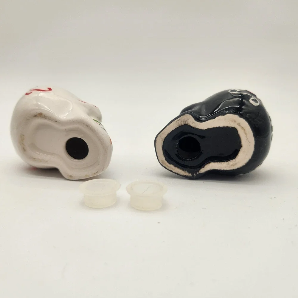 NWOB Day of‎ the Dead Skull Salt and Pepper Shakers Ceramic Halloween Decoration